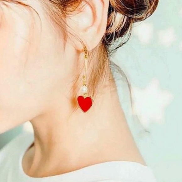 *CLEARANCE* Make an Offer! Dangle Heart Earrings - Picture 2 of 4